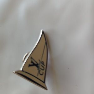 Louis Vuitton lapel pin Vintage!!